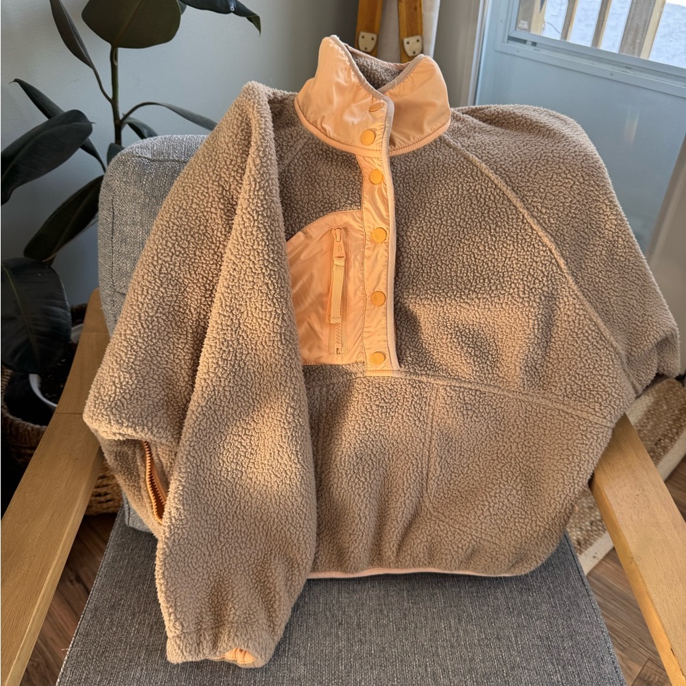 Free people hit the slopes fleece (SP) 🧸🍑